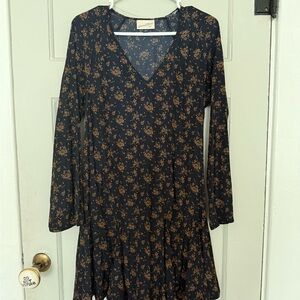 Universal Thread Navy Floral Long Sleeve Dress